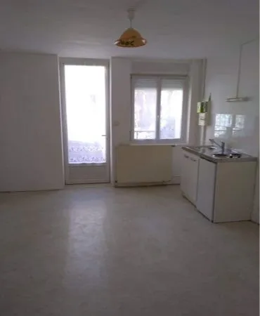 Studio proche école infirmière