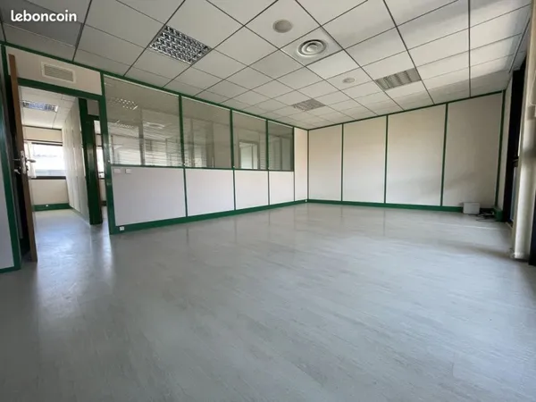 Bureaux 260 m² Puget-sur-Argens