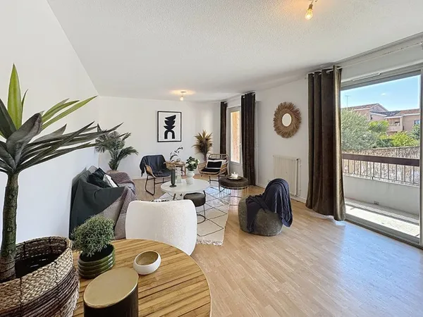 A vendre Appartement Montauban (82) 2 chambres 84,85 m2 balcon ascenseur cellier stationnement centr