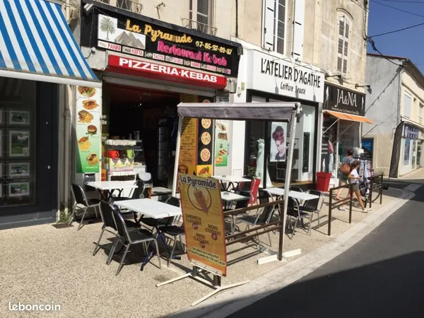 A Luçon, petits murs commerciaux occupés, bon rapport