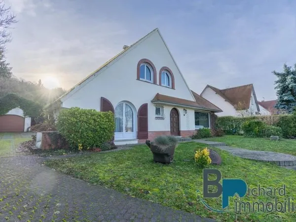 Maison 8 pièces 110 m²