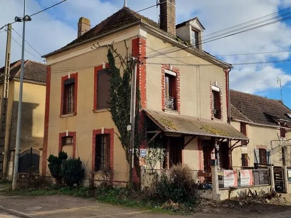 Maison ancienne avec garage, Avrolles 4 pièces 84 m2