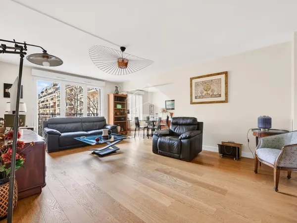 5 pièces 111.13 m² - VILLA HAUSSMANN-CALME-LUMINEUX-2 PARKINGS
