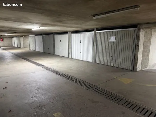 Garage / box