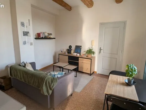 Appartement 33m2 1er étage plein soleil chambre à part