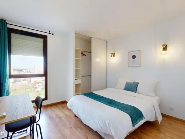 Chambre 4 pièces 64 m²