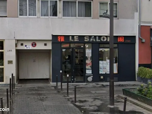 Commerce 64 m²