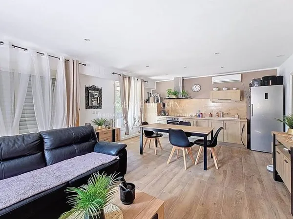 Maison de plain-pied 4 pièces 167 m²