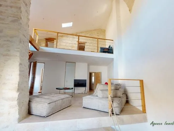 Maison 6 pièces 202 m²