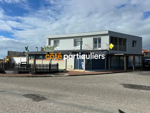 SOULAC SUR MER - IMMEUBLE DE RENTABILITÉ (commerces, T2 et T3 )