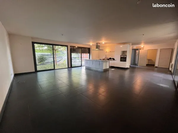 Maison 5 pièces 174 m²