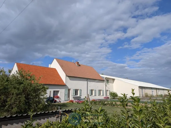MAISON AVEC GRAND TERRAIN A VENDRE