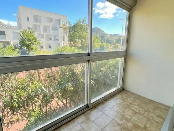 Appartement T3 traversant de 64m2 - Quartier St Loup