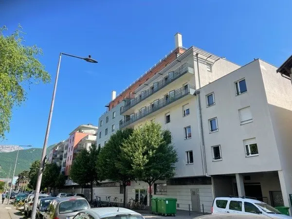 Studio 1 pièce 20 m²