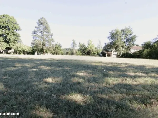 Terrain 2 861 m² Briatexte