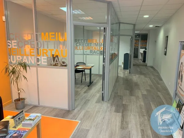 TARARE - local commercial en centre ville de 93.84 m2