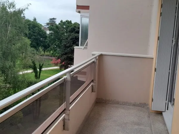Beau T 1 à louer