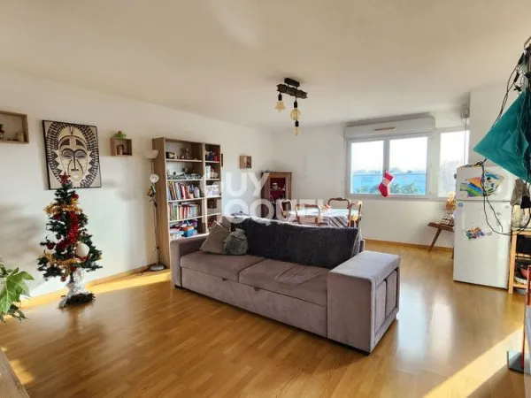 Appartement Agen T3 65 m2 ascenseur, balcon et parking