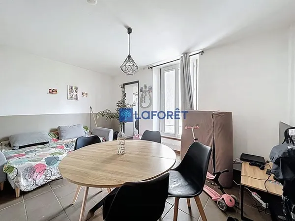Appartement Saint Pierre Du Perray 2 pièce(s) 43 m2