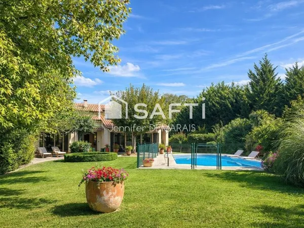 MAISON D'ARCHITECTE 150 M2 AVEC PISCINE