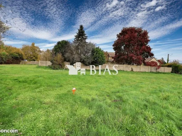 Terrain 590 m² Terres de Bord