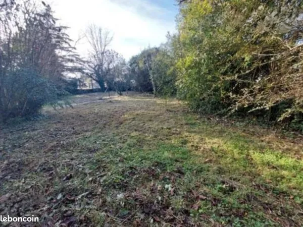 Terrain 610 m² Servon