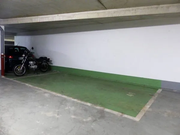 Parking 14 m²