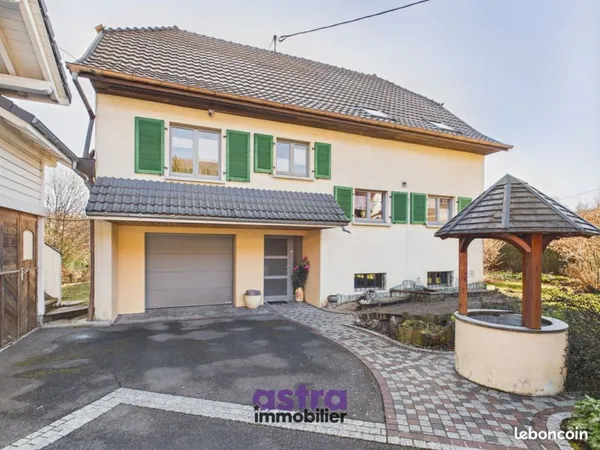 Coup de coeur - maison individuelle rénovée avec piscine sur 10 ares