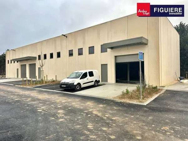 Local d'activité 205 m²