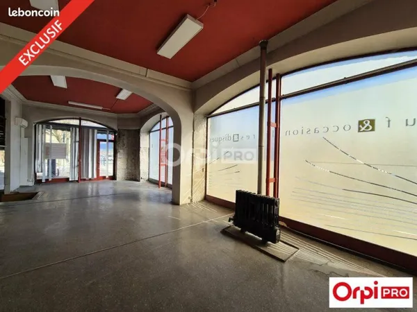 Local commercial 276 m²