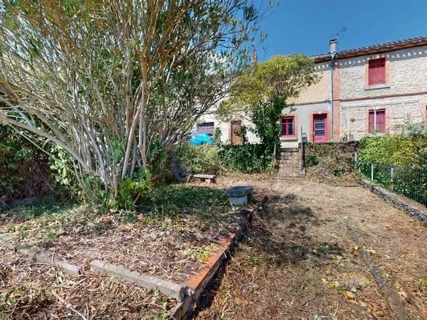 Maison avec jardin et garage