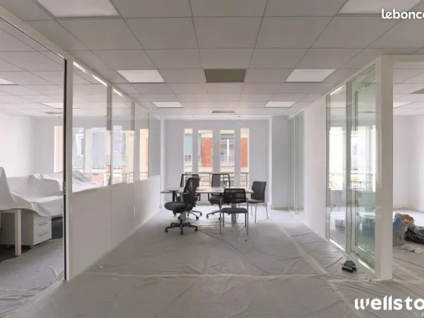 Bureaux 606 m²
