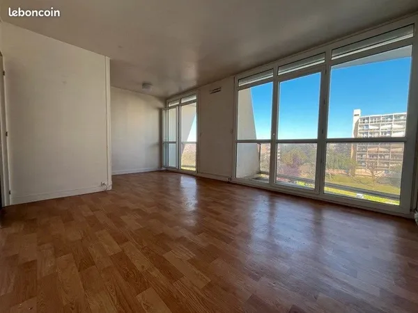 Studio 1 pièce 31 m²