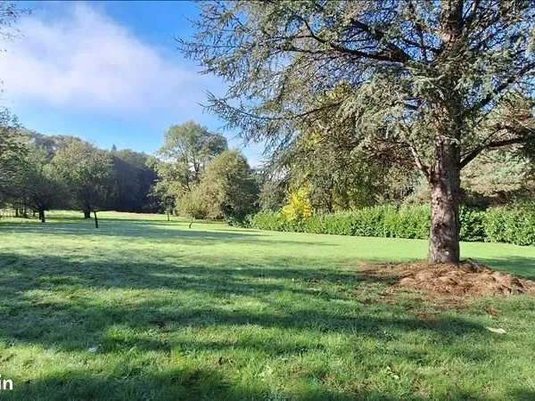 Terrain 3 500 m² Saint Junien
