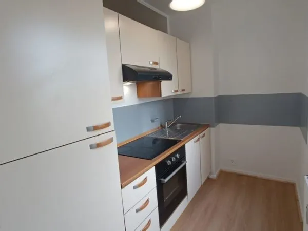 MULHOUSE PIERREFONTAINE F2 LUMINEUX, BALCON, CUISINE EQUIPEE