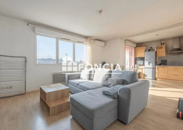 Lormont - Résidence Lafontaine Appartement T3 - 70 m² - Balcon - Parking