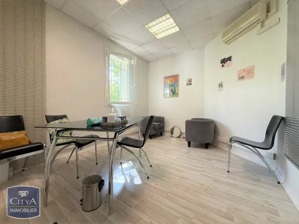 Location / Local commercial - 15 m²