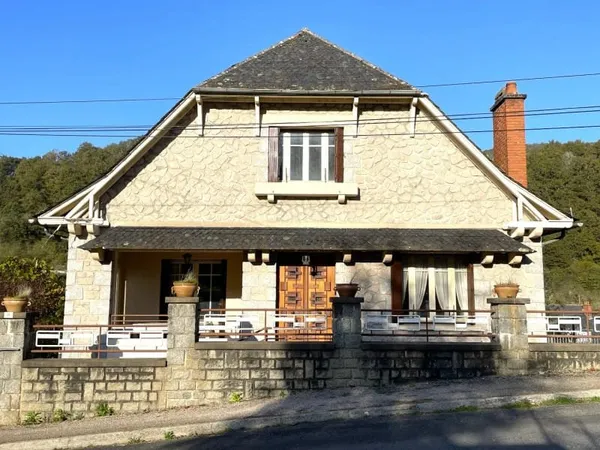 Maison 8 pièces 212 m²