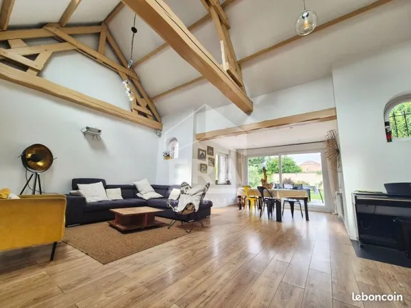 Maison 9 pièces 272 m²