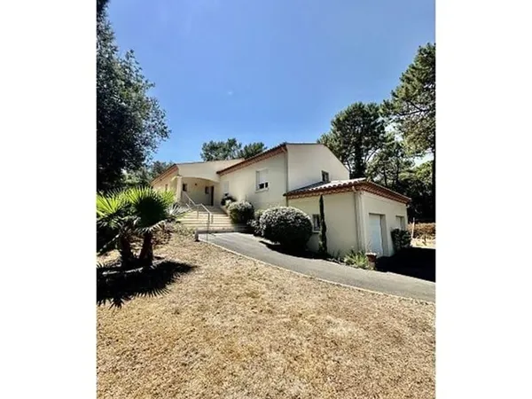 Maison - 160m ²