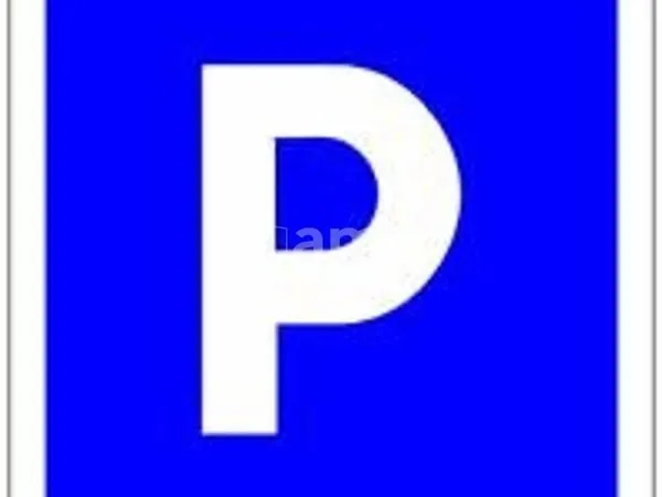 Parking 13 m²
