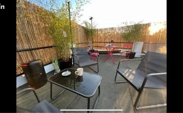 Très Rare-Dernier étage-2 pièces terrasse sur le toit