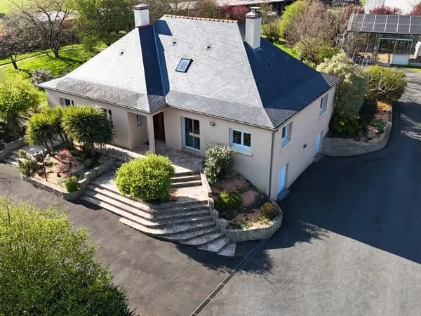 Maison familiale avec logement complémentaire (Airbnb) sur p