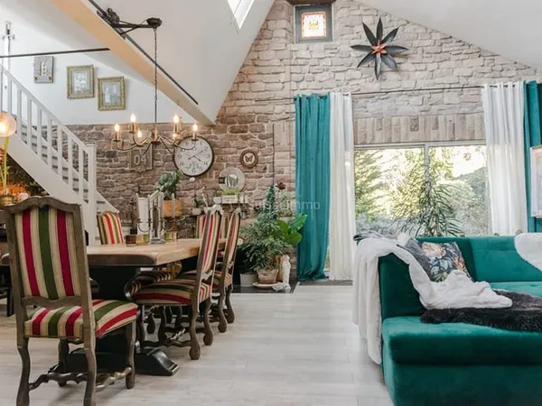 Loft Luxeuil Les Bains environ 200 m² habitable avec grandes dépendances sur terrain de plus de 8 ar