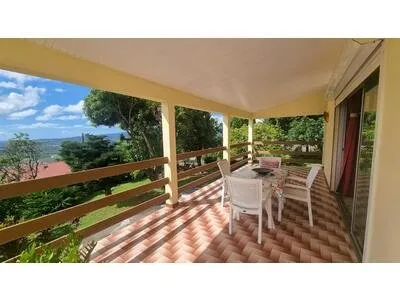 LE LAMENTIN : maison (121 m²) en vente