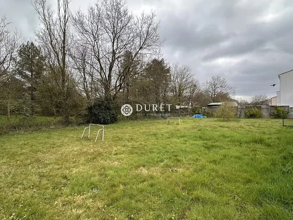 Terrain 325 m²