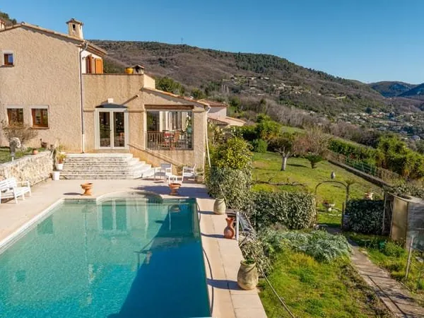 Maison 4 pièces 208 m²