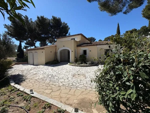 Maison familliale avec piscine