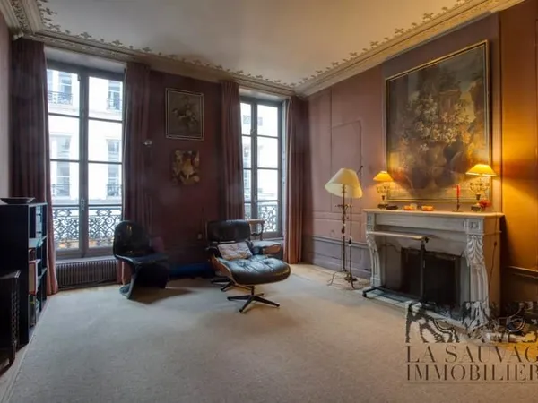 La Nue propriété d'un Appartement traversant 137,69 m2 rue du cherche midi