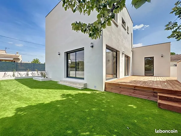 Maison moderne et lumineuse à Bezouce . 5 pièces . 127m2